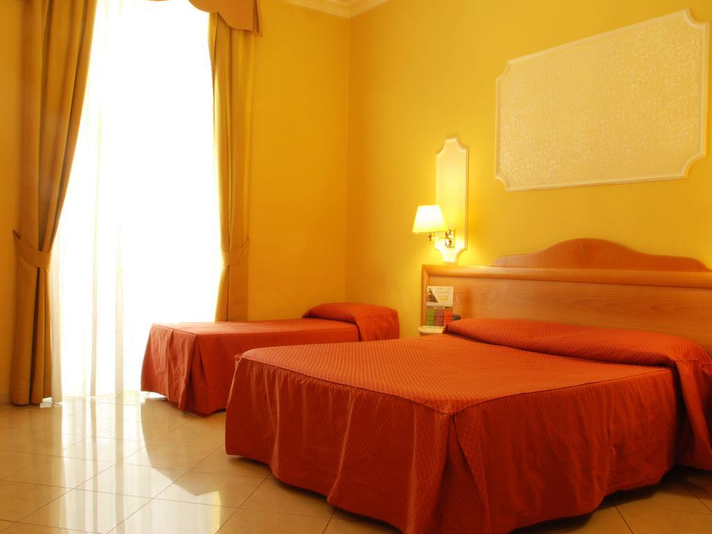 Hotel Casablanca Neapel Zimmer foto