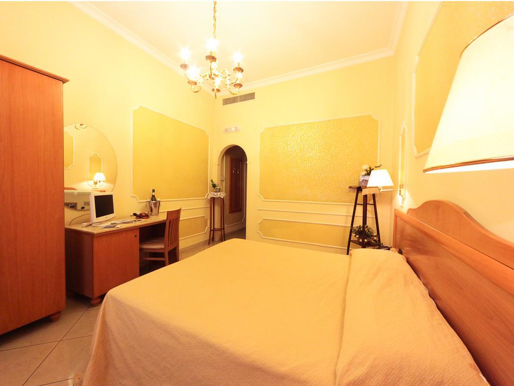 Hotel Casablanca Neapel Zimmer foto